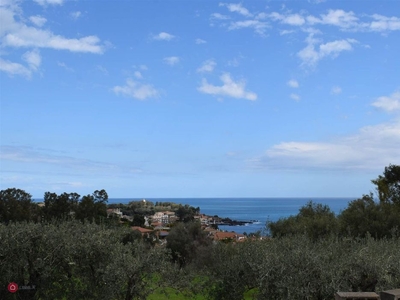 Terreno agricolo in Vendita in a Aci Castello