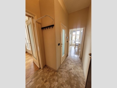 Trilocale in Affitto a Milano, 1'250€, 75 m²