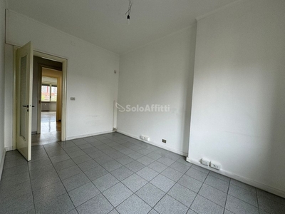 Ufficio in Affitto a Torino, zona Pozzo Strada, 250€, 12 m²