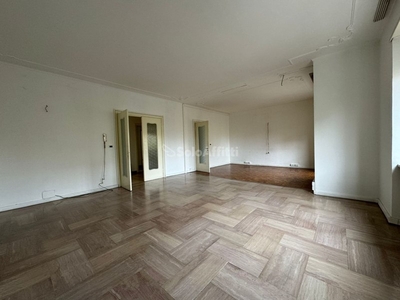 Ufficio in Affitto a Torino, zona Pozzo Strada, 350€, 24 m²