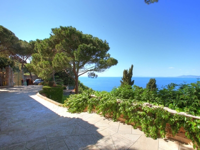 Villa con giardino, Monte Argentario punta lividonia