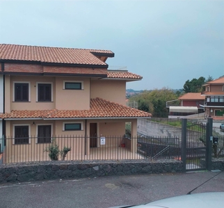 Villa in vendita a Aci Sant'antonio Catania Monterosso Etneo