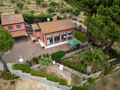 Villa in vendita a Campo Nell'Elba