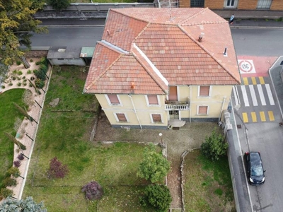villa in vendita a Legnano