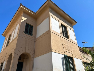 Villa in Vendita a Palermo, zona Mondello, 185 m²