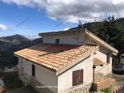 Villa in Vendita in Piazzetta Reale a Monreale