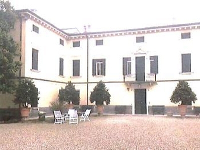 Villa in Vendita in san giovanni lupatoto a San Giovanni Lupatoto