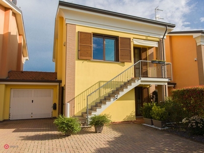 Villa in Vendita in Via Alfieri 4 a Salsomaggiore Terme