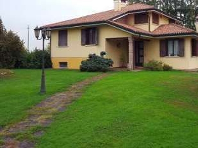 Villa in Vendita in Via Monte Pasubio a Dueville