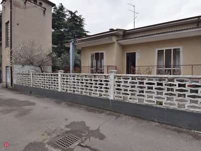 Villa in Vendita in Via Speziala 4 a Verona