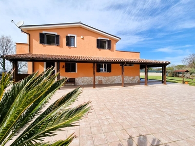 Villa in Via Collano, Poggio Nativo (RI)
