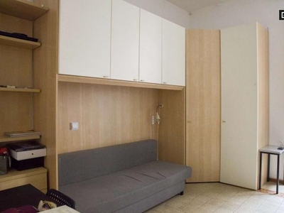 4 camere da letto, Rome Rome 00198