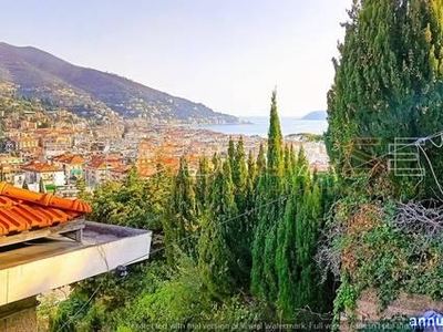 Appartamenti Alassio VIA LUIGI BORRI cucina: Cucinotto,