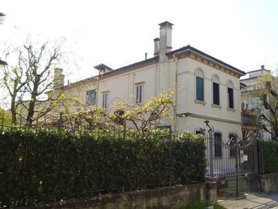 Casa indipendente di 180 mq in vendita - Venezia