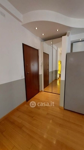 Appartamento in Affitto in Corso Genova 25 a Milano