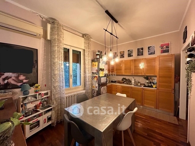 Appartamento in Affitto in Via Fratelli Salvioli a Modena