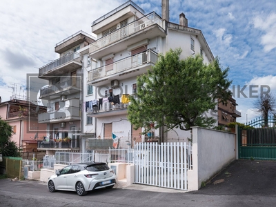 Appartamento in vendita a Roma - Zona: Due Leoni