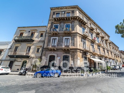 Appartamento in Vendita in Piazza Federico di Svevia 9 a Catania