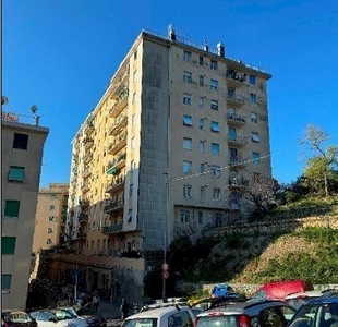 Appartamento - Quadrilocale a Marassi, Genova