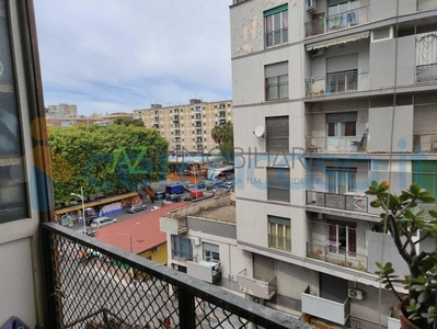 Appartamento Quadrilocale da ristrutturare in vendita a Catania