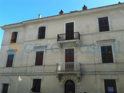Appartamento Trilocale da ristrutturare, in vendita in Viale D'italia Snc, Tolfa