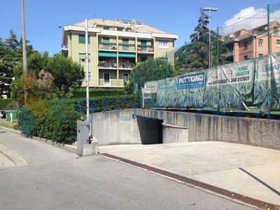 Box in ottime condizioni in vendita a Genova