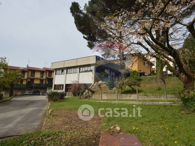Capannone in Affitto in Via Ruggero Settimo 46 a Varese