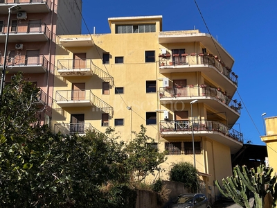 Casa a Reggio di Calabria in Via Schiavone Mati, Sant Antonio