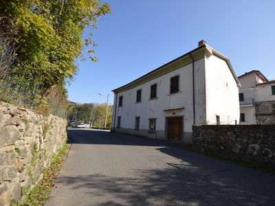 Casa indipendente con giardino, Fivizzano posara