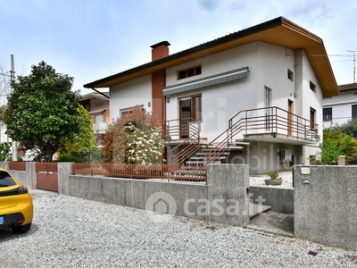 Casa indipendente in Vendita in Via Toscana 23 a Udine