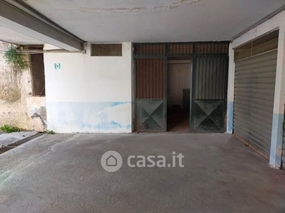 Garage/Posto auto in Affitto in a Aci Castello
