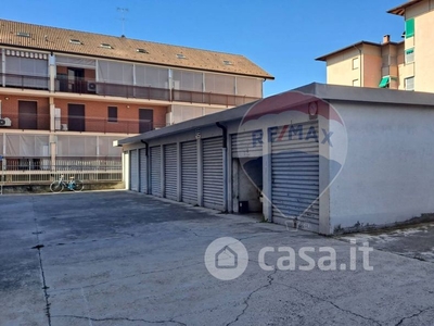 Garage/Posto auto in Affitto in Via Guglielmo Oberdan 14 a Settimo Torinese