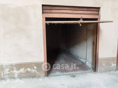 Garage/Posto auto in Affitto in Via Antonio Annarumma a Avellino