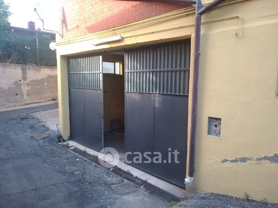 Garage/Posto auto in Affitto in Via di Vermicino 60 a Roma