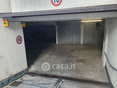 Garage/Posto auto in Affitto in Via Malta 10 a Trento