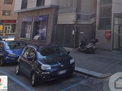 Garage/Posto auto in Affitto in Via Oddino Morgari 24 a Torino
