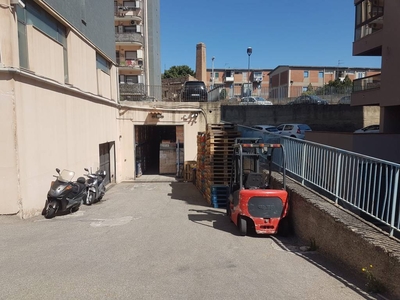 Magazzino in vendita a Messina