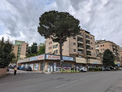 Negozio/Locale commerciale in Affitto in Via dei Pioppi a Colleferro