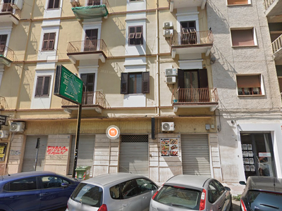 Negozio / Locale in vendita a Taranto - Zona: Battisti