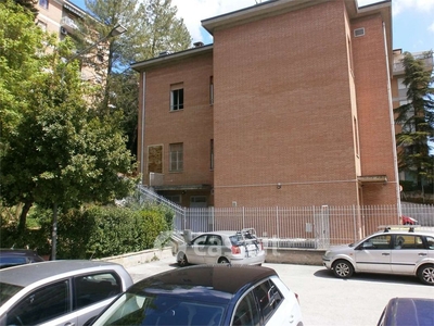 Palazzo in Vendita in a Macerata