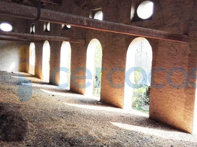 Rustico casale da ristrutturare in vendita a Pozzuolo Del Friuli