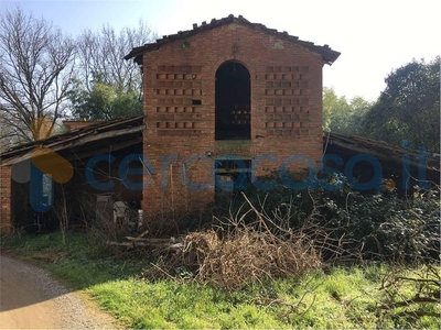 Rustico casale da ristrutturare, in vendita in Villa Campanile, Castelfranco Di Sotto