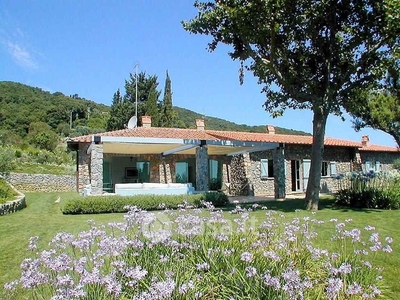 Villa in Affitto in a Monte Argentario