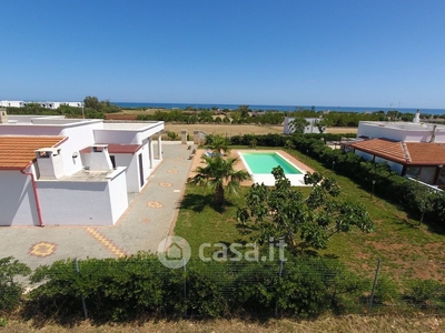 Villa in Affitto in Contrada Scianolecchia a Carovigno