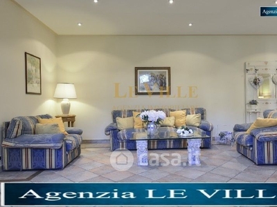 Villa in Affitto in Via Cavour a Pietrasanta