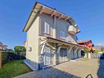 Villa in Affitto in Via del Paradiso 10 a Forte dei Marmi