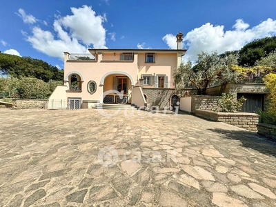 Villa in Affitto in Via Ercole Consalvi a Monte Porzio Catone