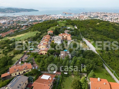 Villa in Vendita in a Trieste