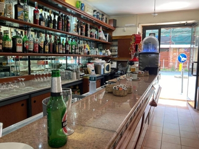Bar in vendita a Genova via Molassana