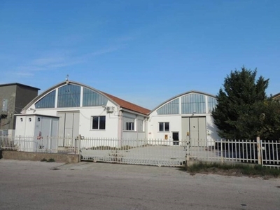 Capannone Industriale in vendita a Pesaro località Villa Fastiggi, Via Giuseppe Montanelli,44-46